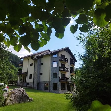Casa Valea Cernei Isverna Exterior foto
